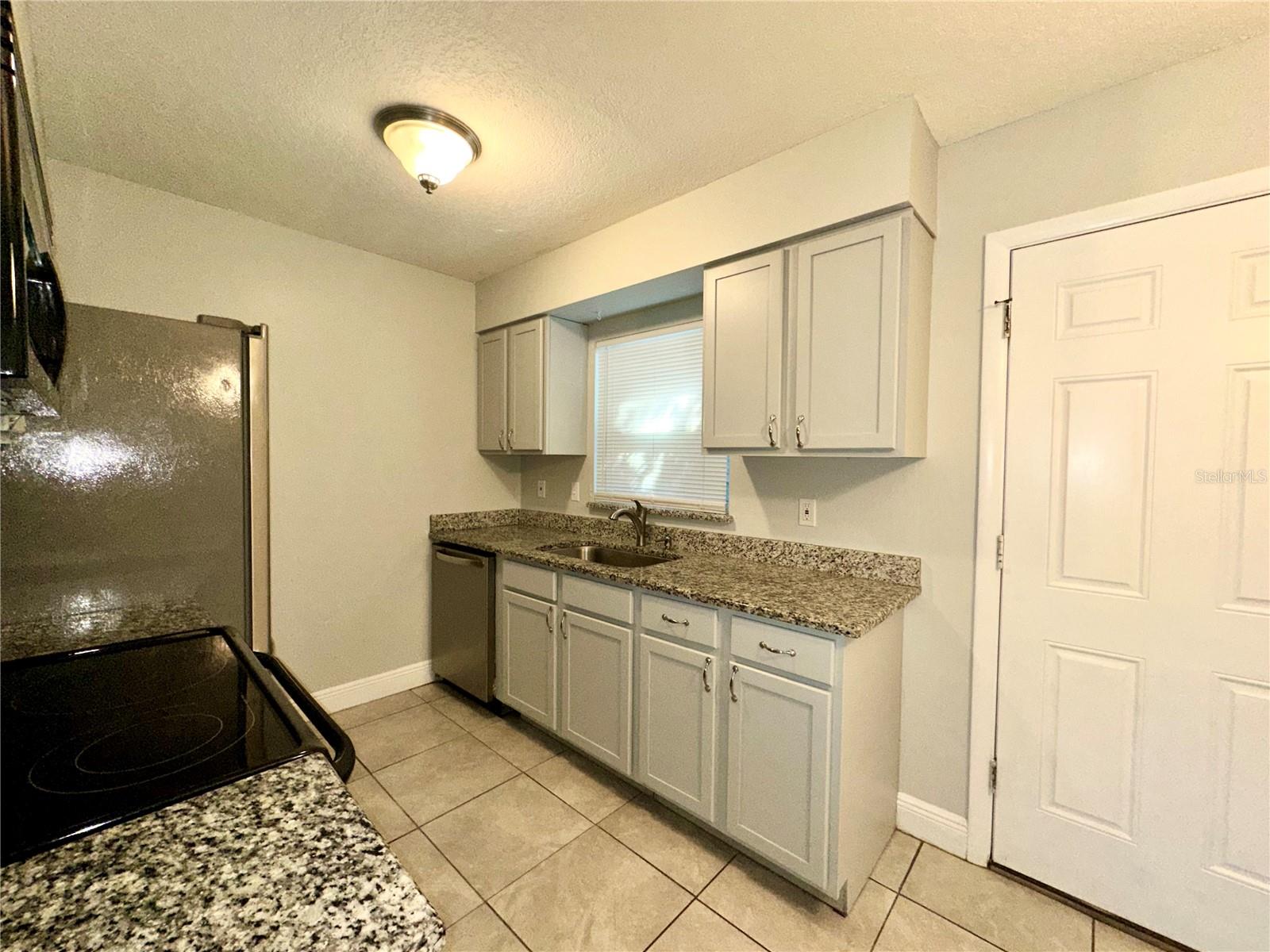 116 N College St #a Property Photo 7