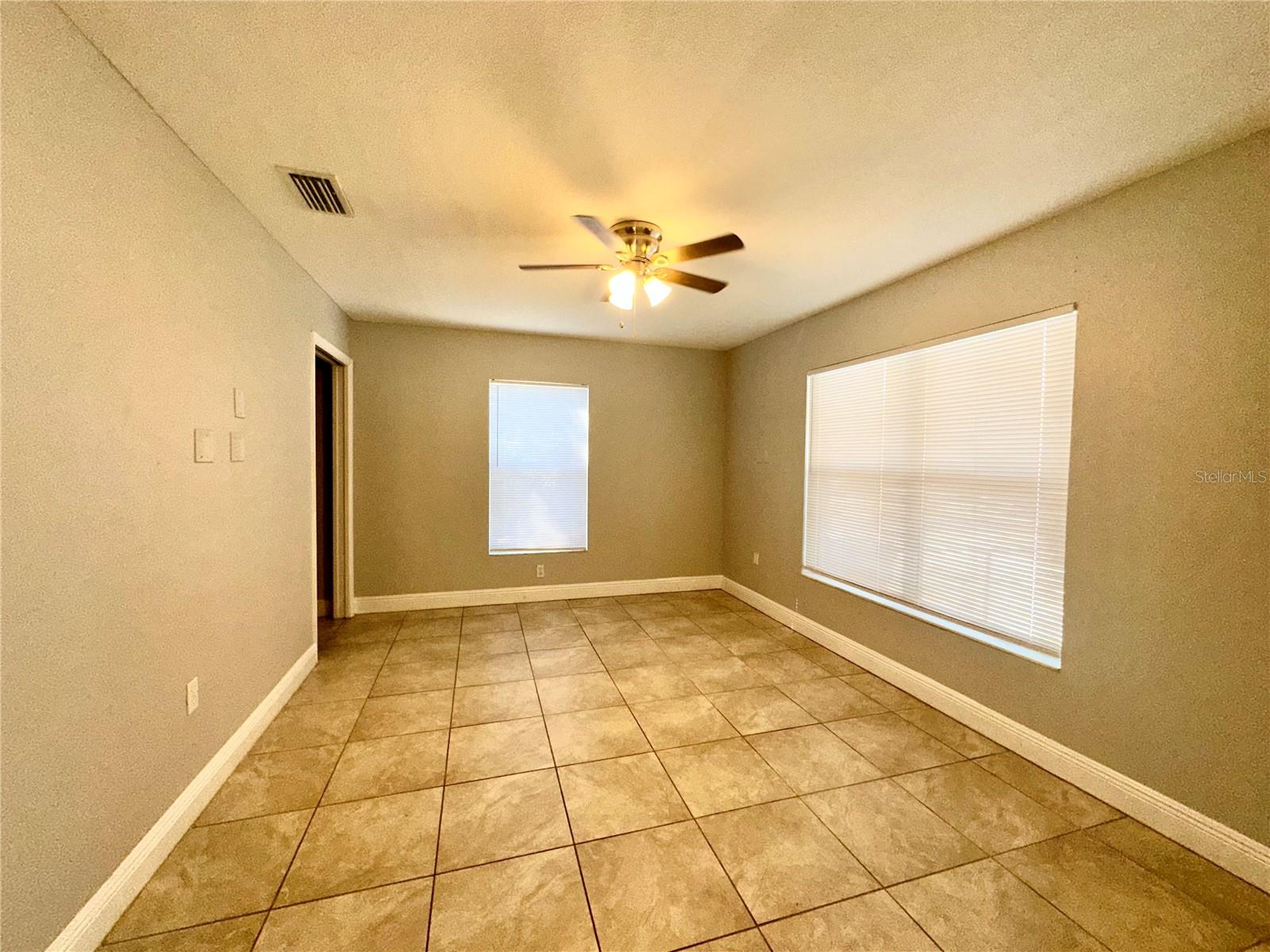 116 N College St #a Property Photo 9