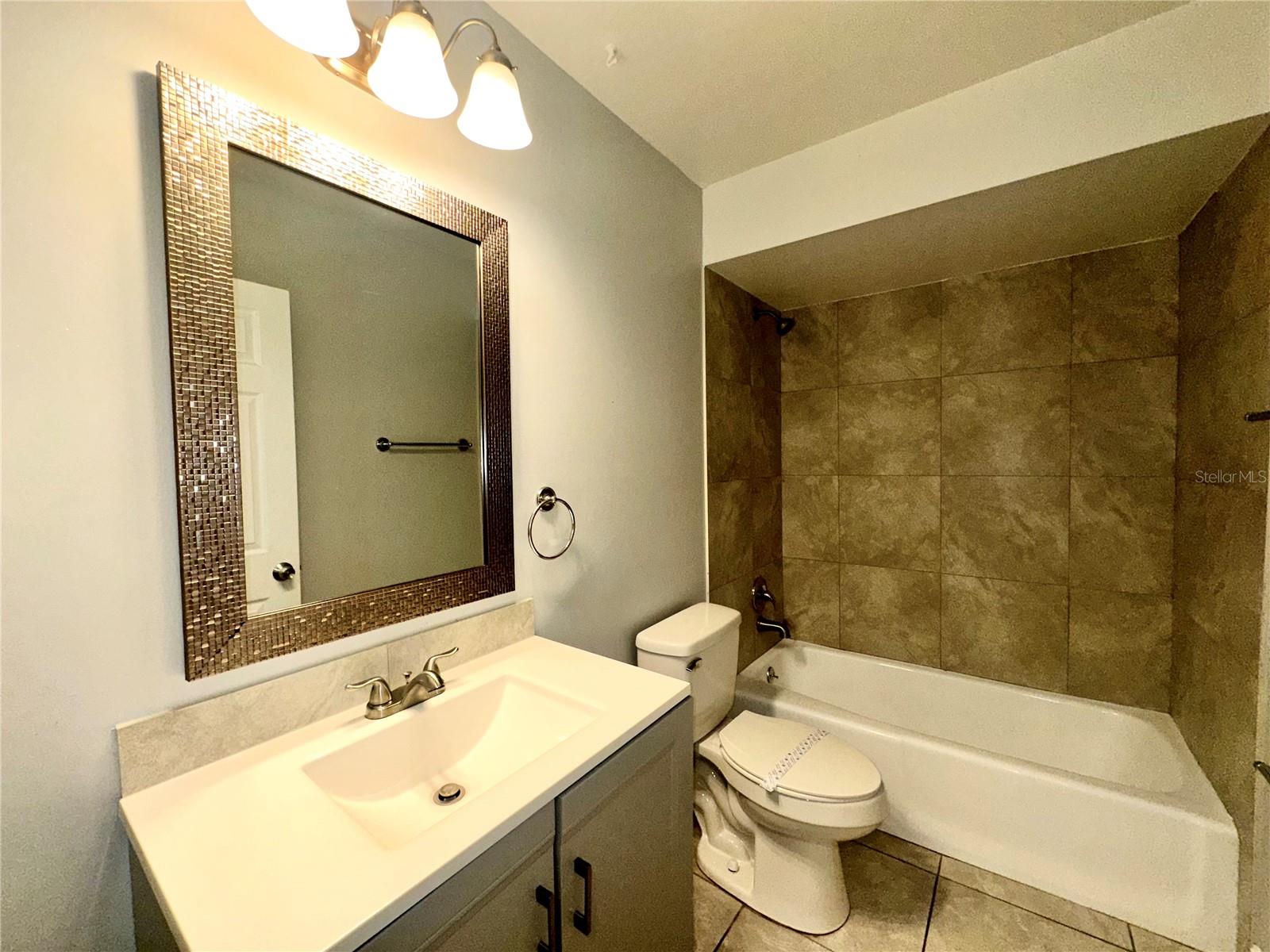 116 N College St #a Property Photo 18