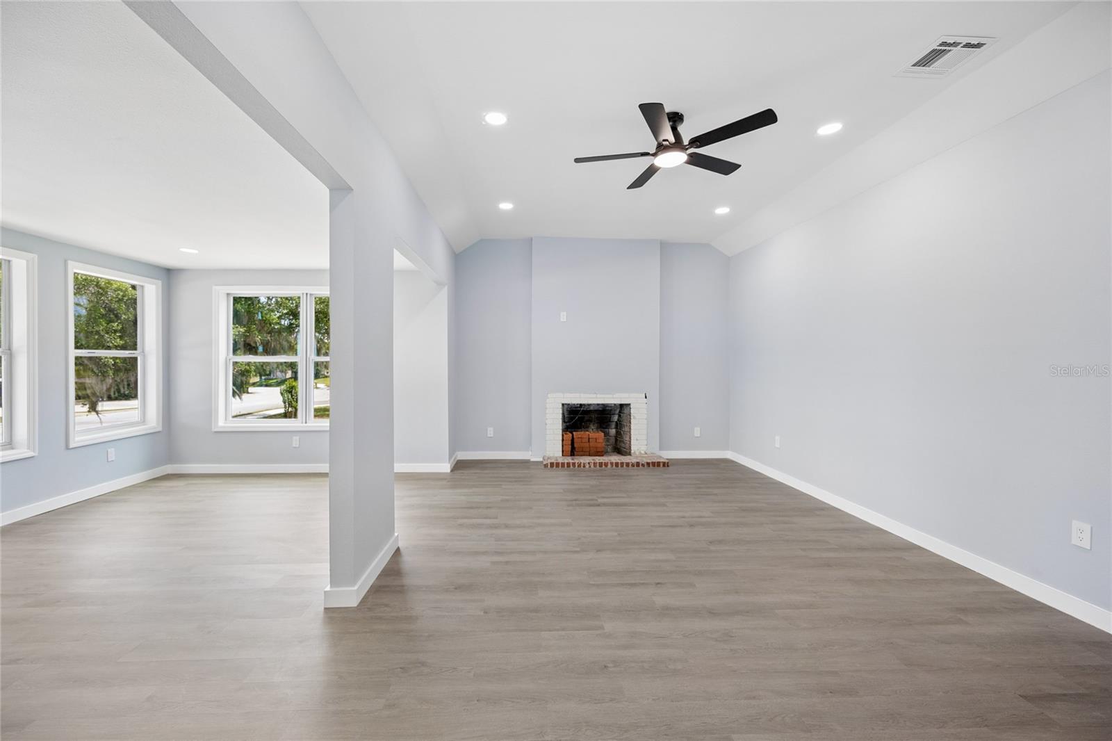1326 East Ave Property Photo 5