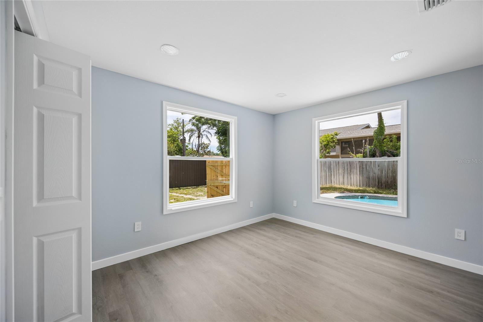 1326 East Ave Property Photo 16