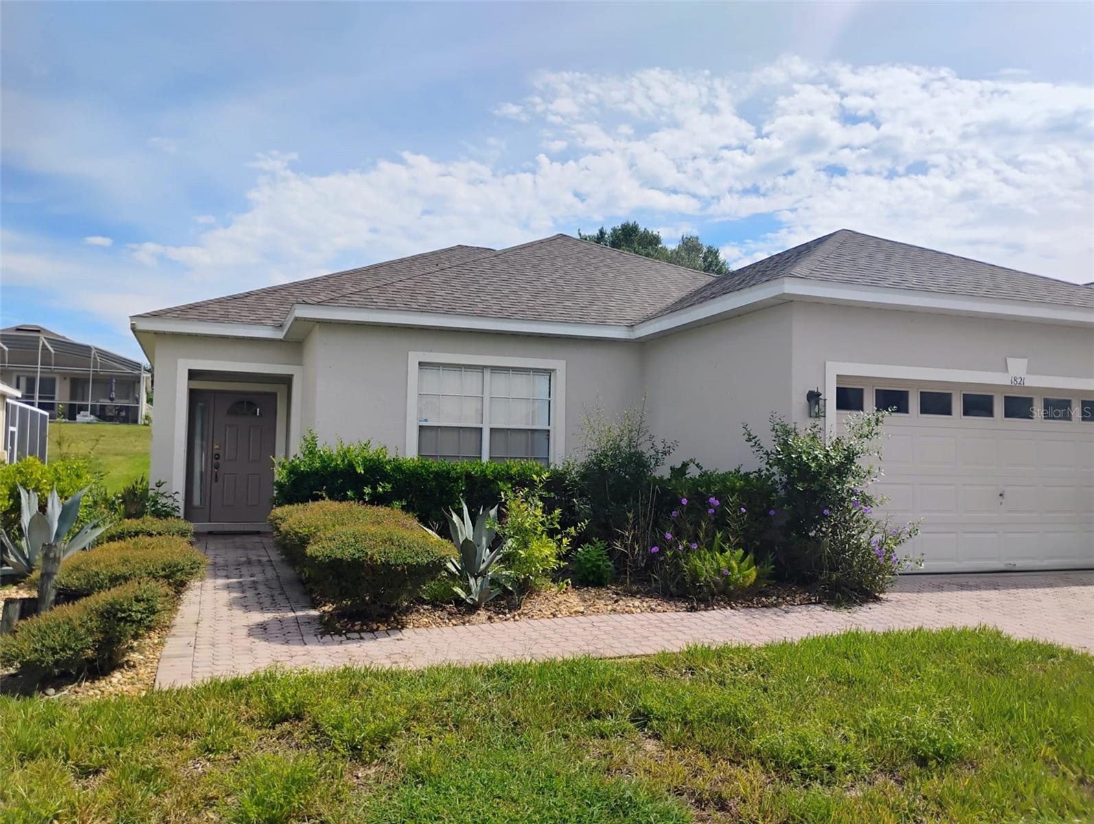 1821 N Hampton Dr Property Photo 3