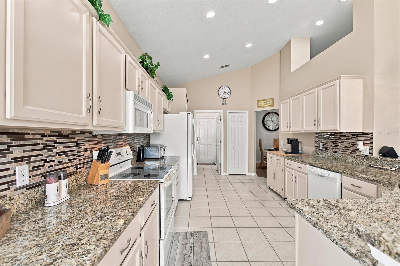 217 Fleming Ln Property Photo 3