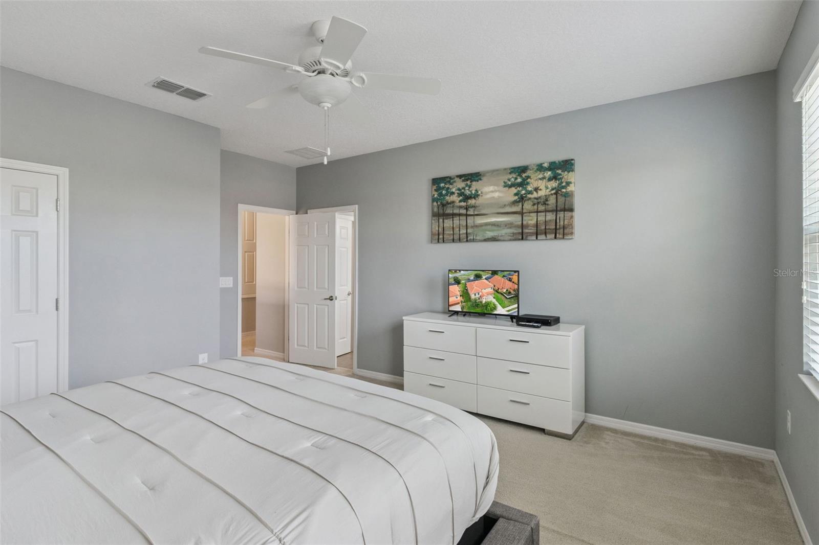 2566 Rosemont Cir Property Photo 18