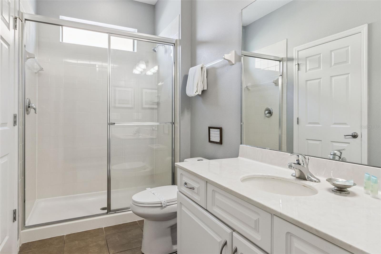 2566 Rosemont Cir Property Photo 27