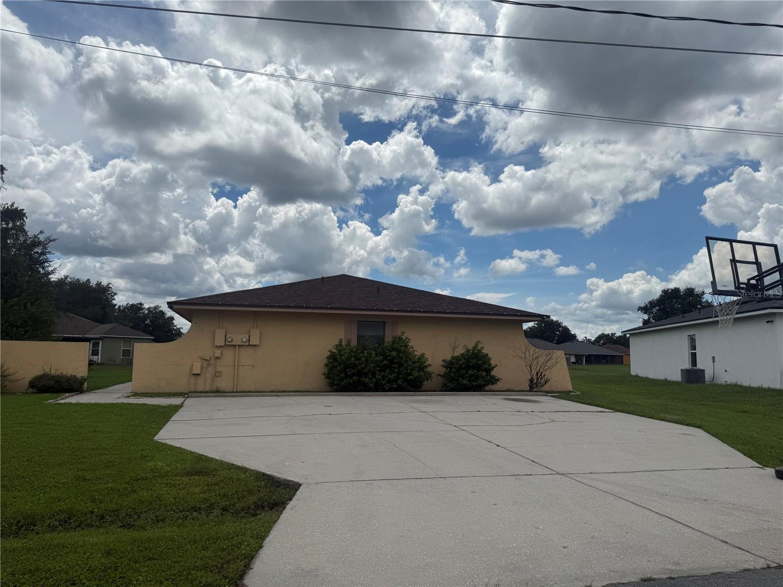 627 Bittern Ct #a Property Photo 2