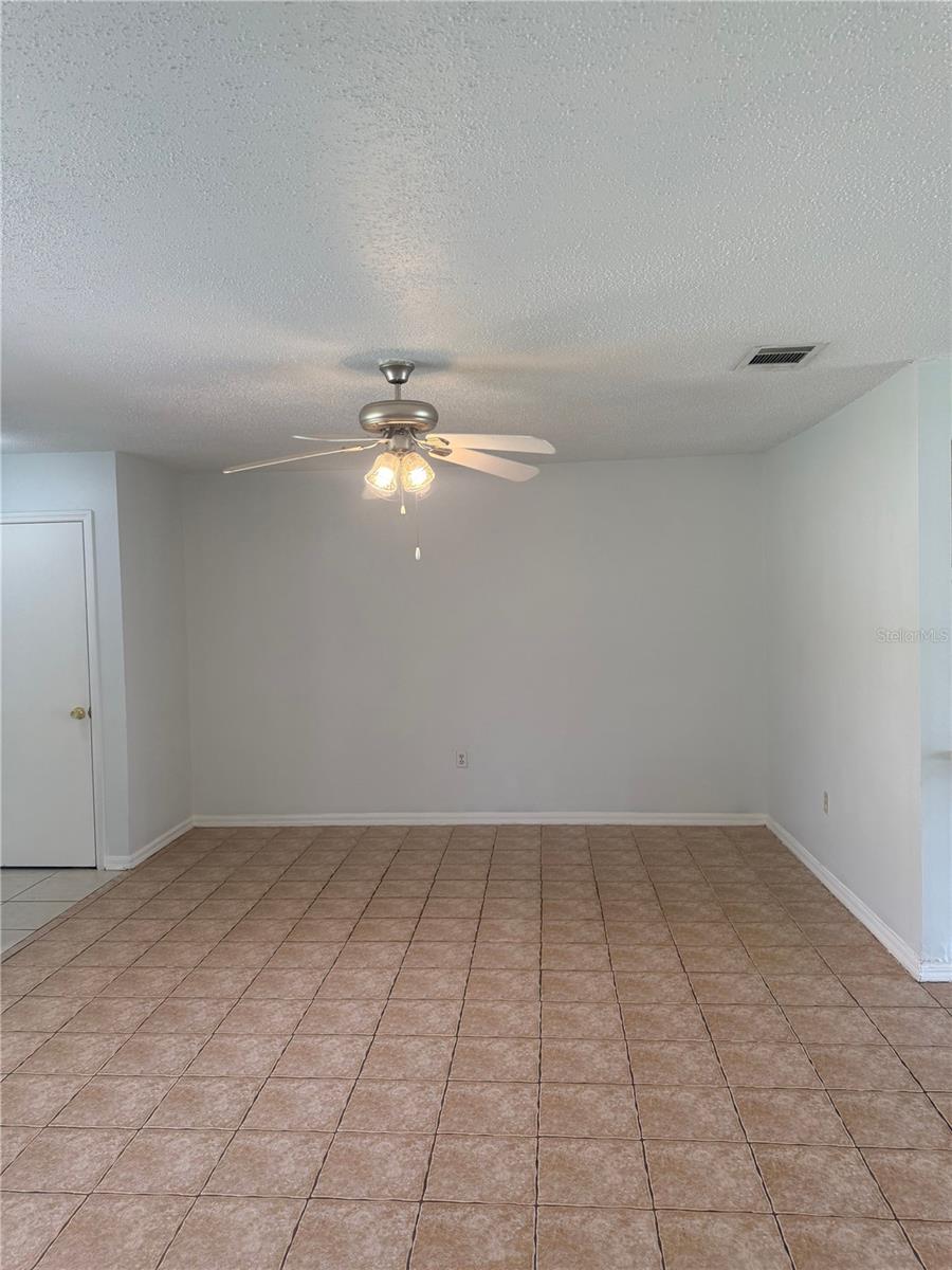 627 Bittern Ct #a Property Photo 6