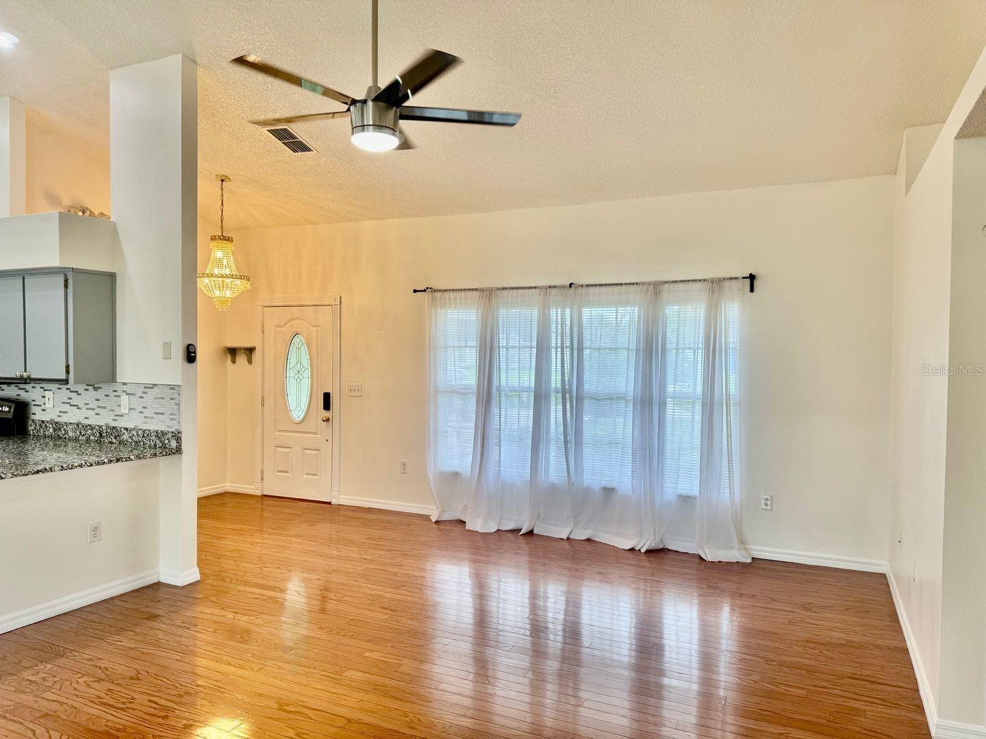 5624 Mandarin Ct Property Photo 8