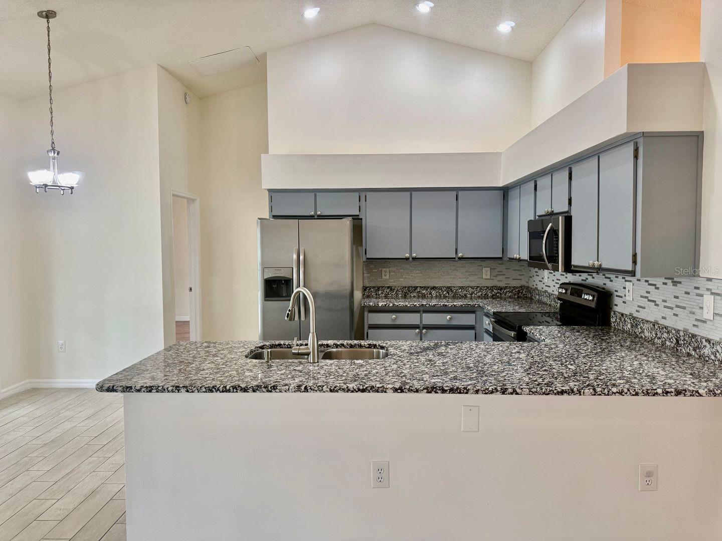 5624 Mandarin Ct Property Photo 9