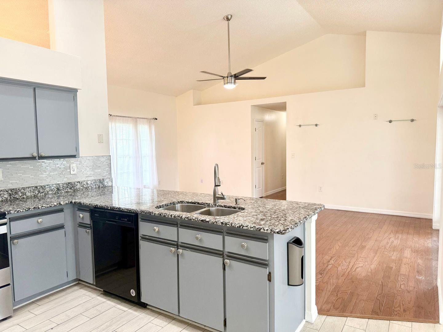 5624 Mandarin Ct Property Photo 12