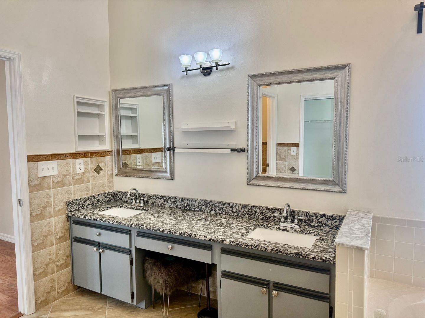 5624 Mandarin Ct Property Photo 16