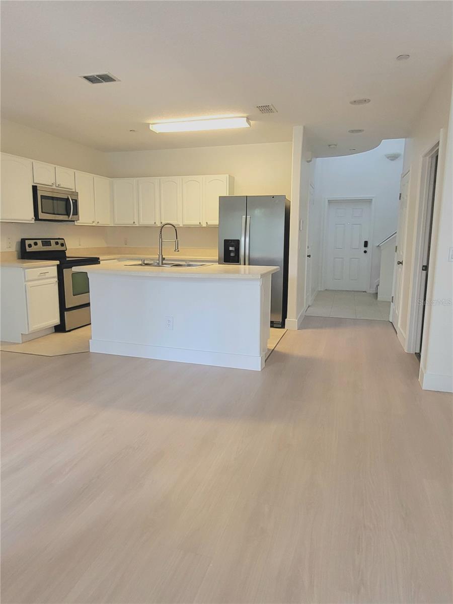 9548 Bacchus Trl Property Photo 3