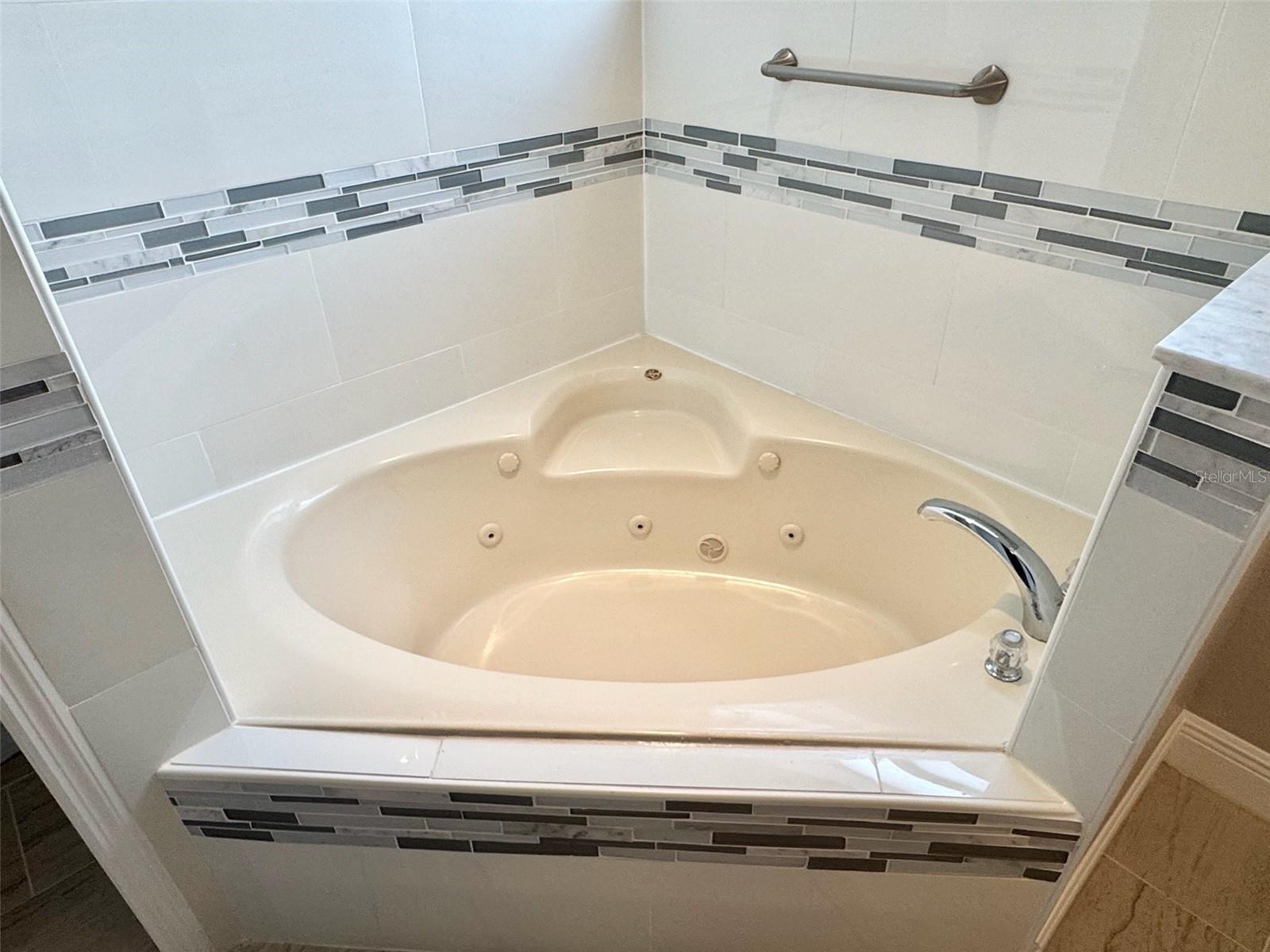 1711 Redfin Way Property Photo 14
