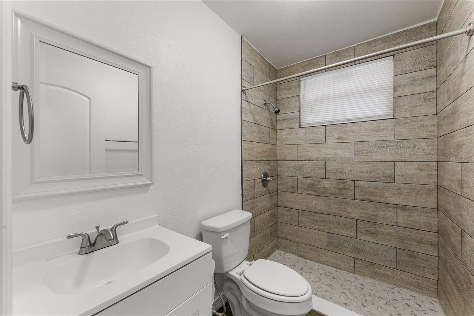825 Booker Ave Property Photo 14