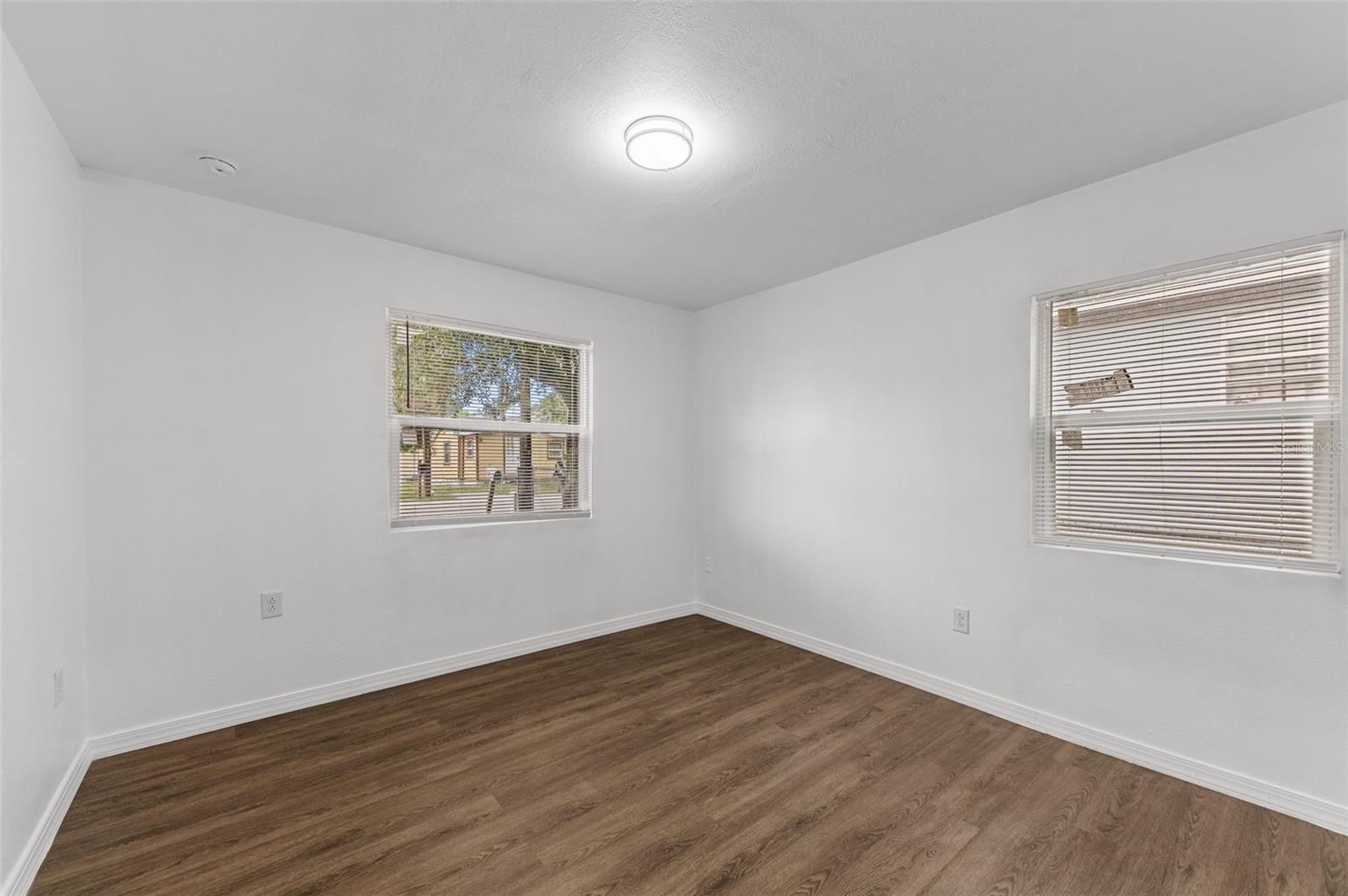 825 Booker Ave Property Photo 19
