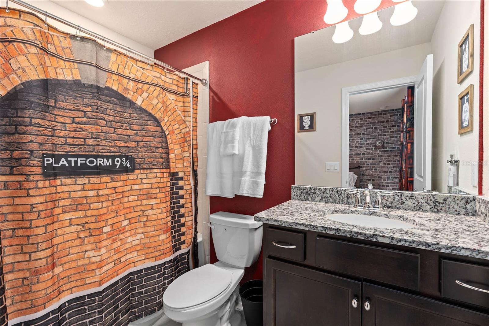 3416 Lilac Way Property Photo 40