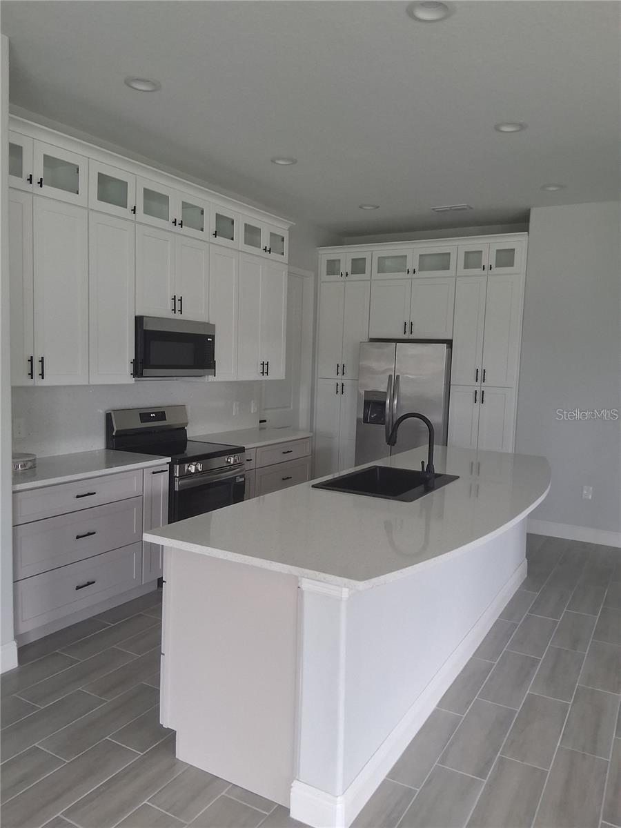 799 799 White Cloud Sw Property Photo 2