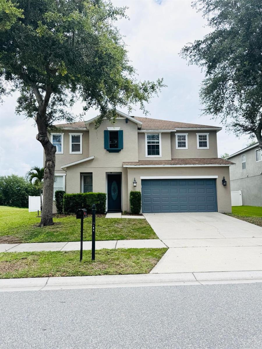 10313 STRATFORD POINTE AVE Property Photo 1