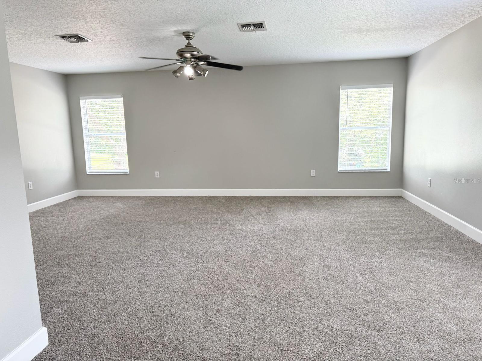 10313 Stratford Pointe Ave Property Photo 9