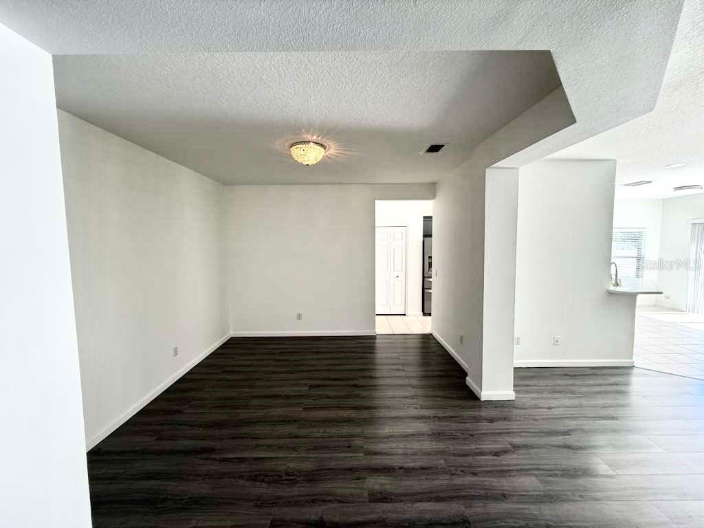 14548 Grand Cove Dr Property Photo 6