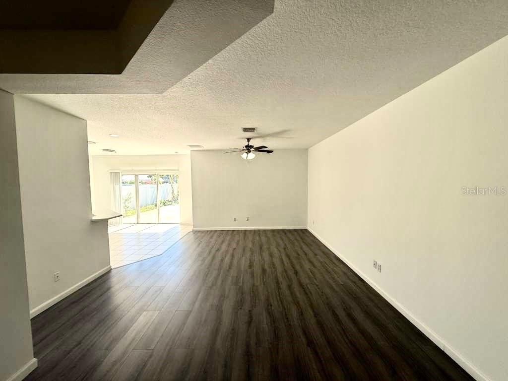 14548 Grand Cove Dr Property Photo 7