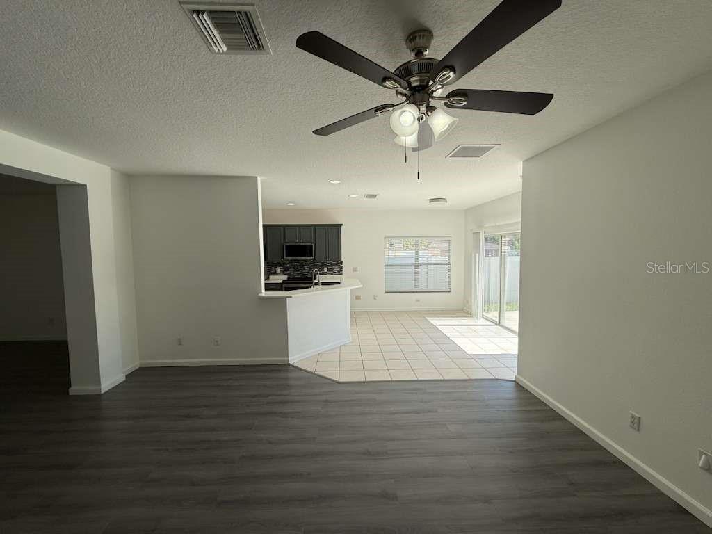 14548 Grand Cove Dr Property Photo 9