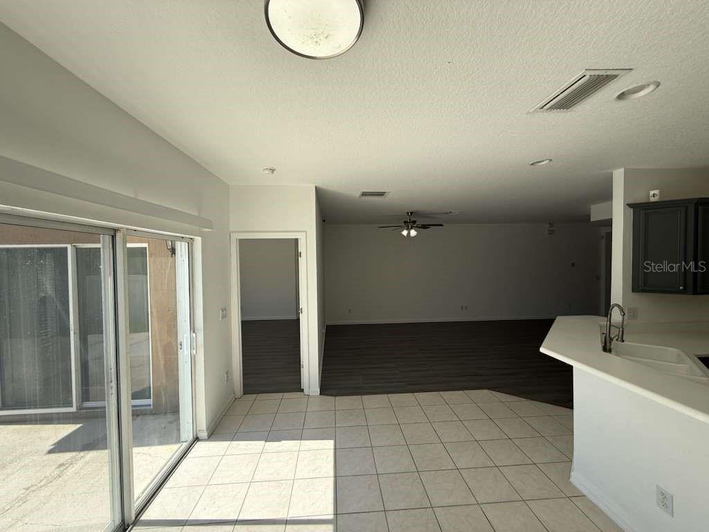 14548 Grand Cove Dr Property Photo 10