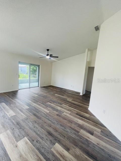 514 Brentford Ct Property Photo 7