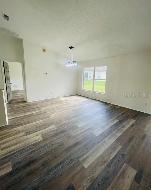 514 Brentford Ct Property Photo 8
