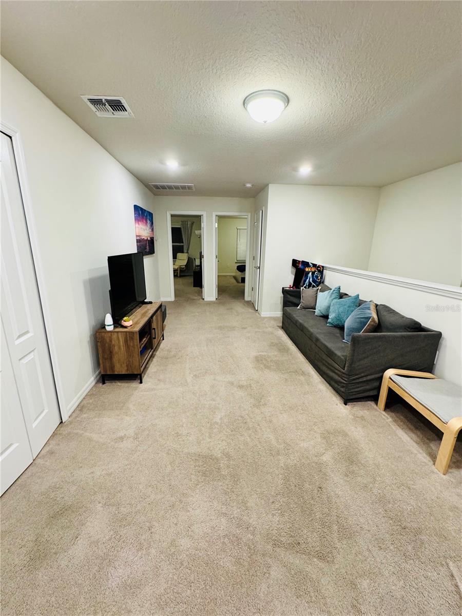 7479 Oakmoss Loop Property Photo 9