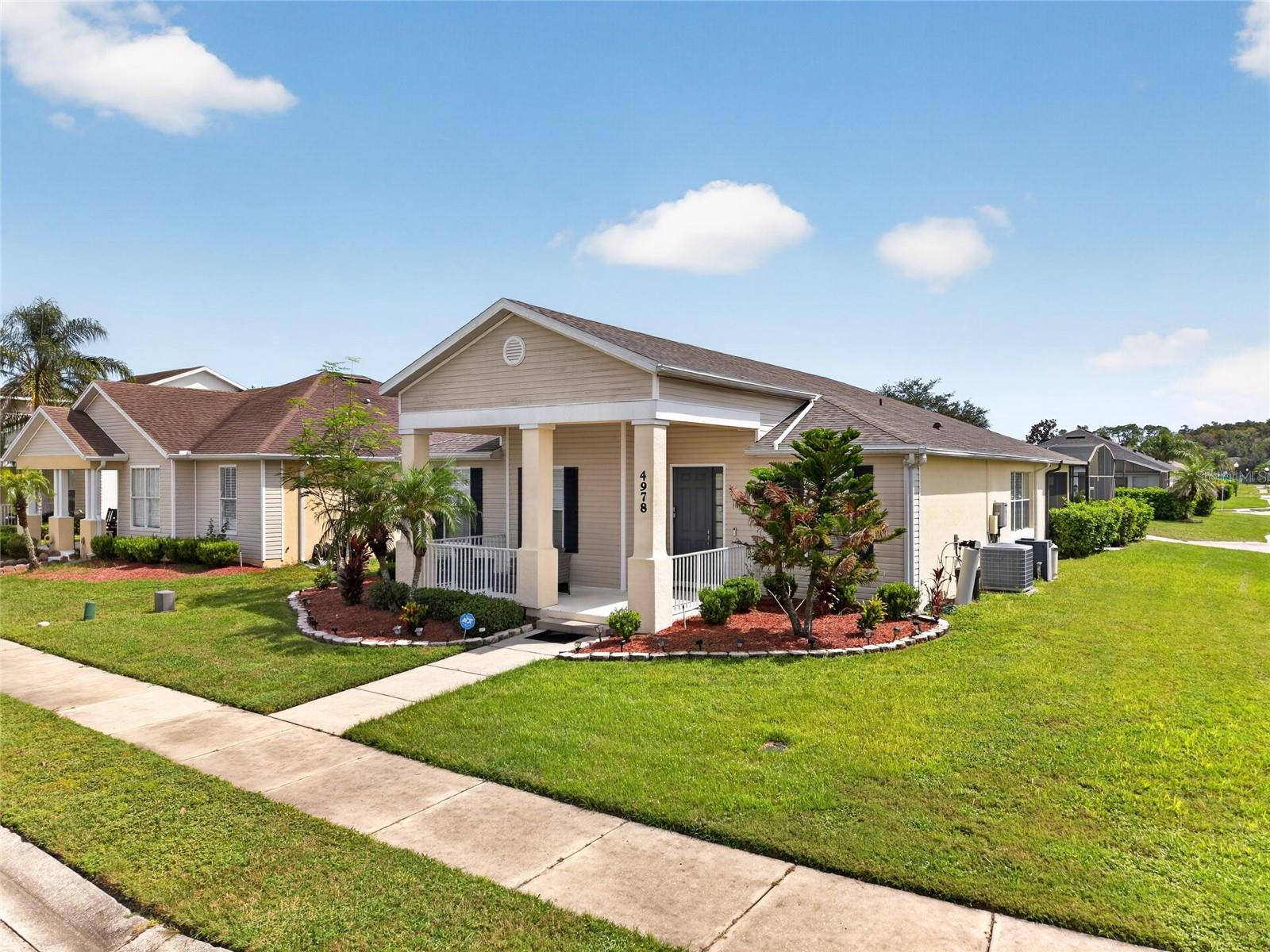 4978 PALL MALL ST W Property Photo 1