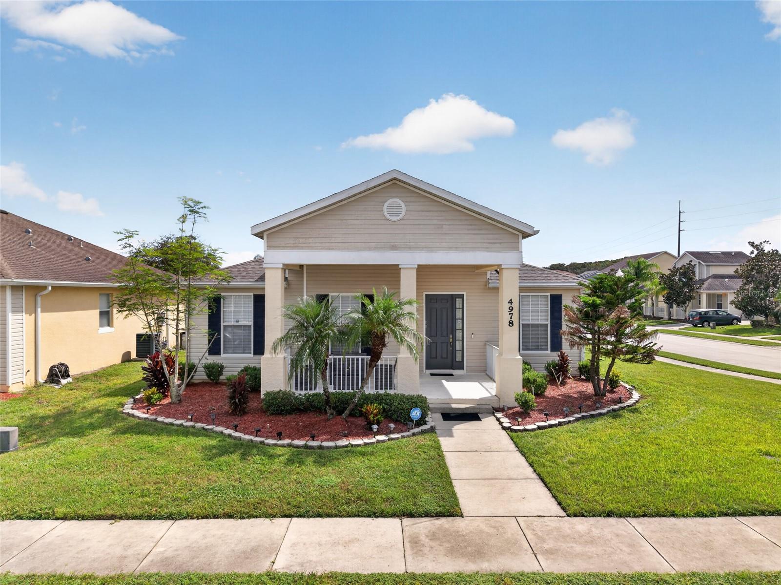 4978 Pall Mall St W Property Photo 2