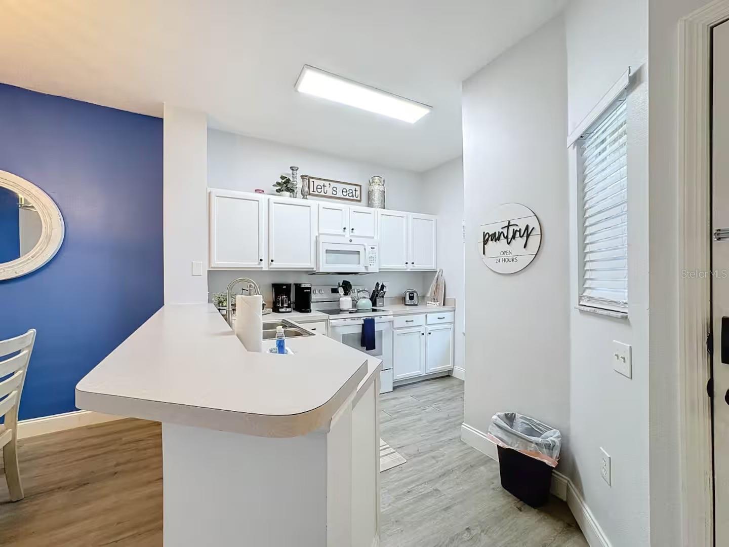 8493 Crystal Cove Loop Property Photo 7