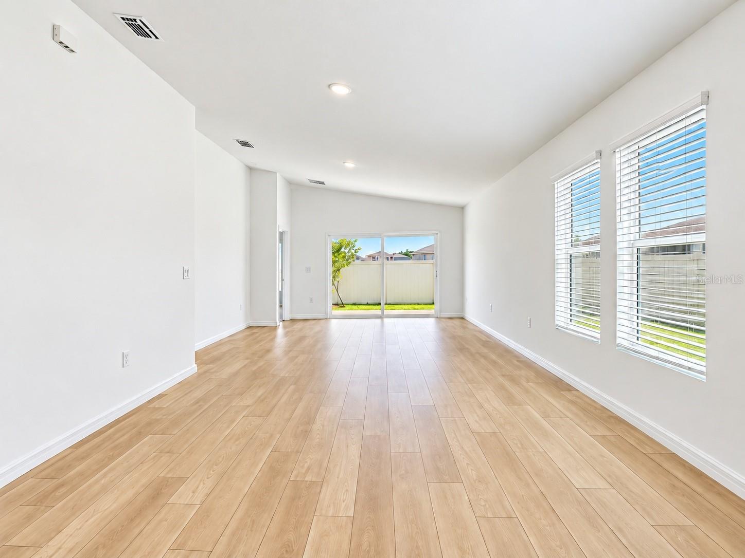 6010 Navona Way Property Photo 4