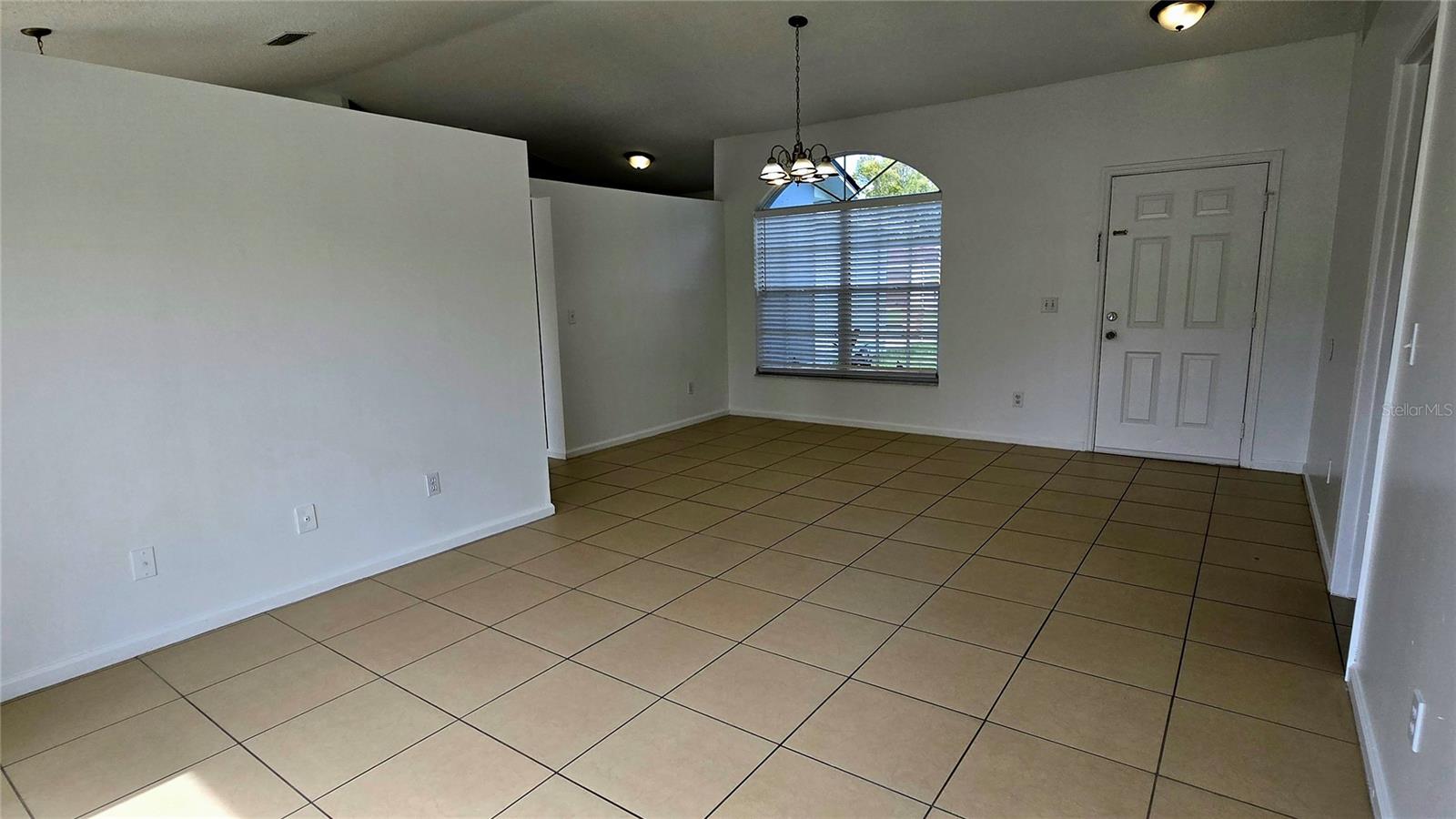 5100 Heatherstone Dr Property Photo 5