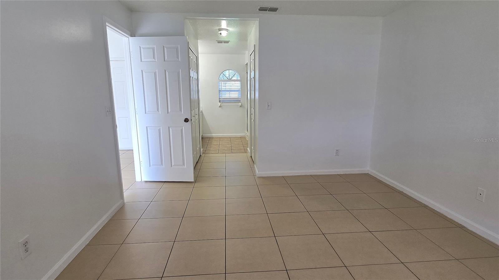 5100 Heatherstone Dr Property Photo 7