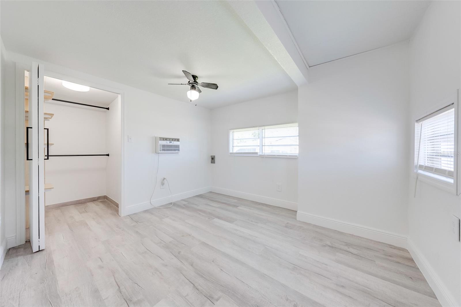 1379 Mainsail Ln Property Photo 9