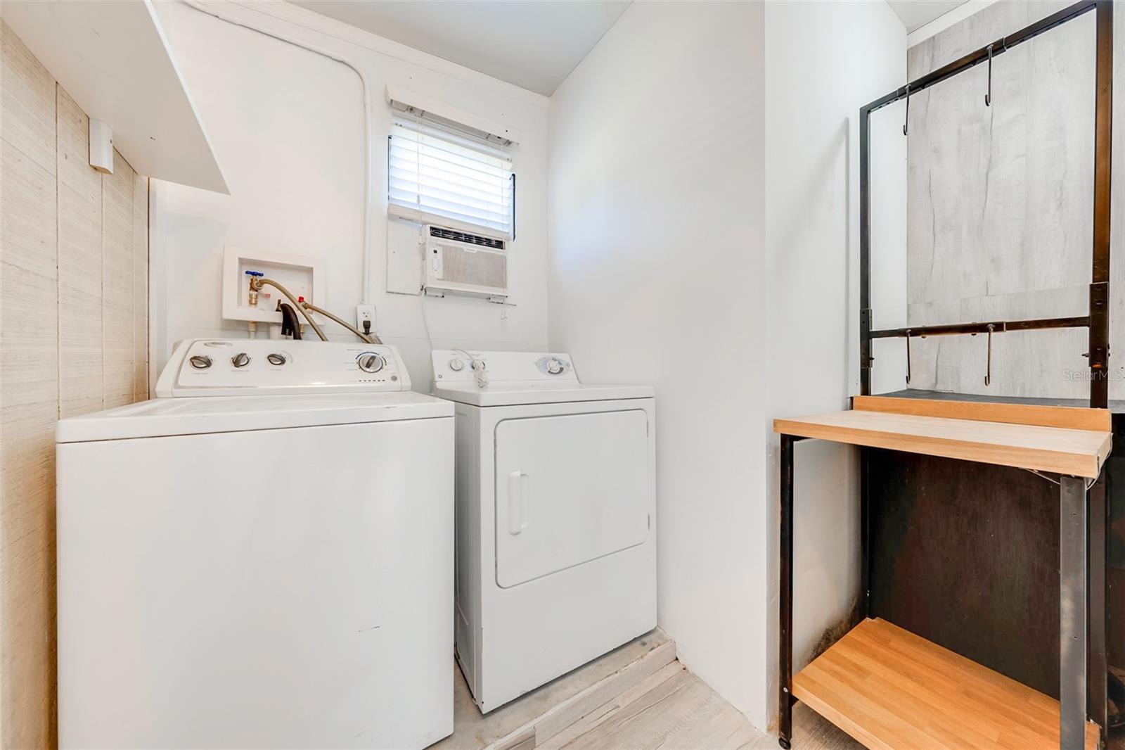 1379 Mainsail Ln Property Photo 13