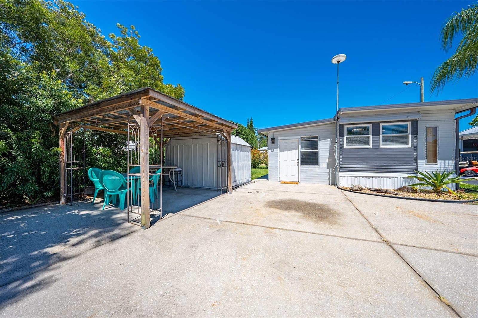 1379 Mainsail Ln Property Photo 16