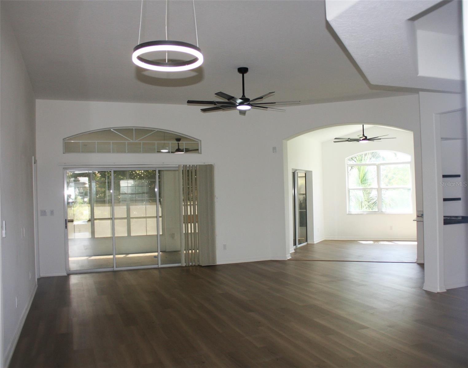 21516 Castle View Ct Property Photo 10