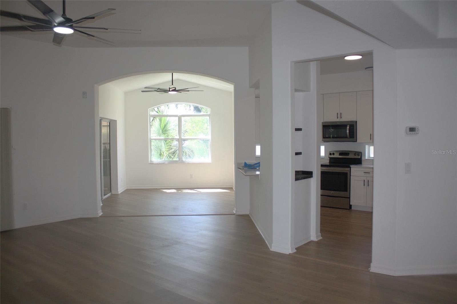 21516 Castle View Ct Property Photo 11
