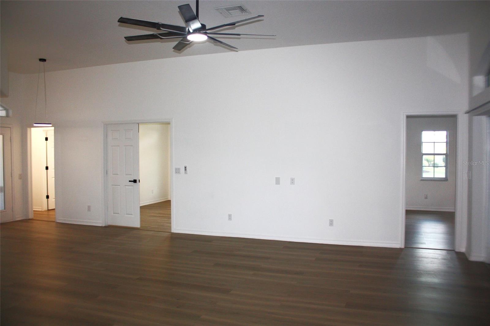 21516 Castle View Ct Property Photo 20
