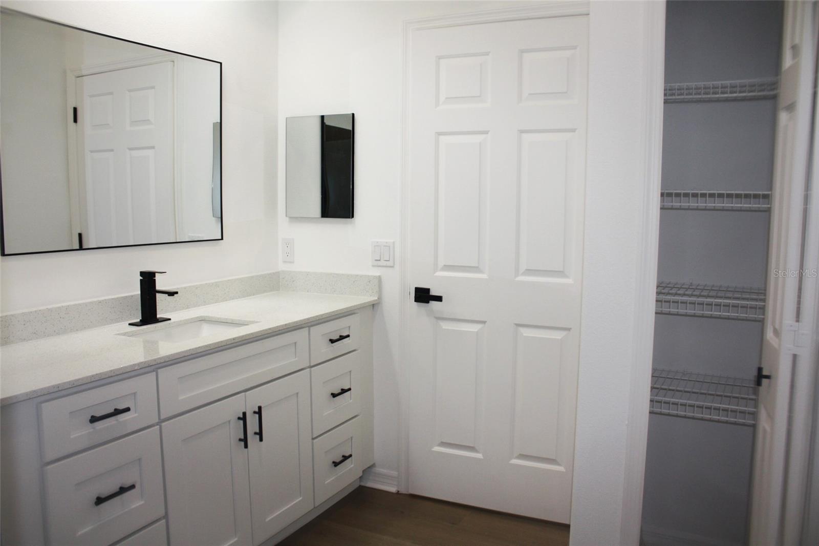 21516 Castle View Ct Property Photo 28