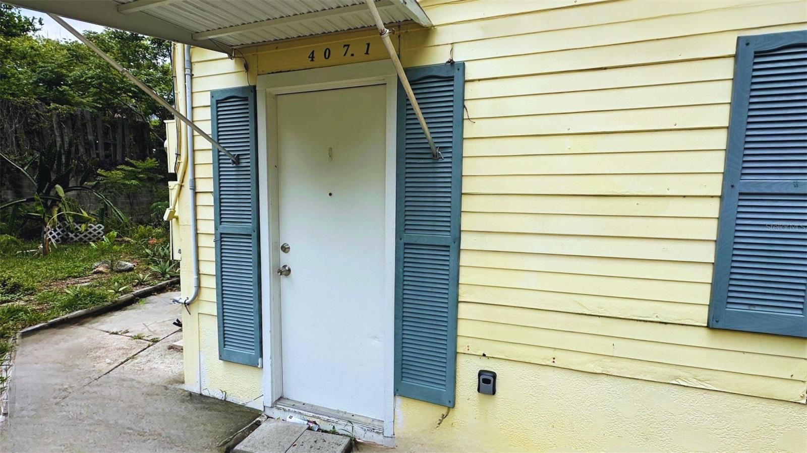 407 Poinsettia Rd #1 Property Photo 2