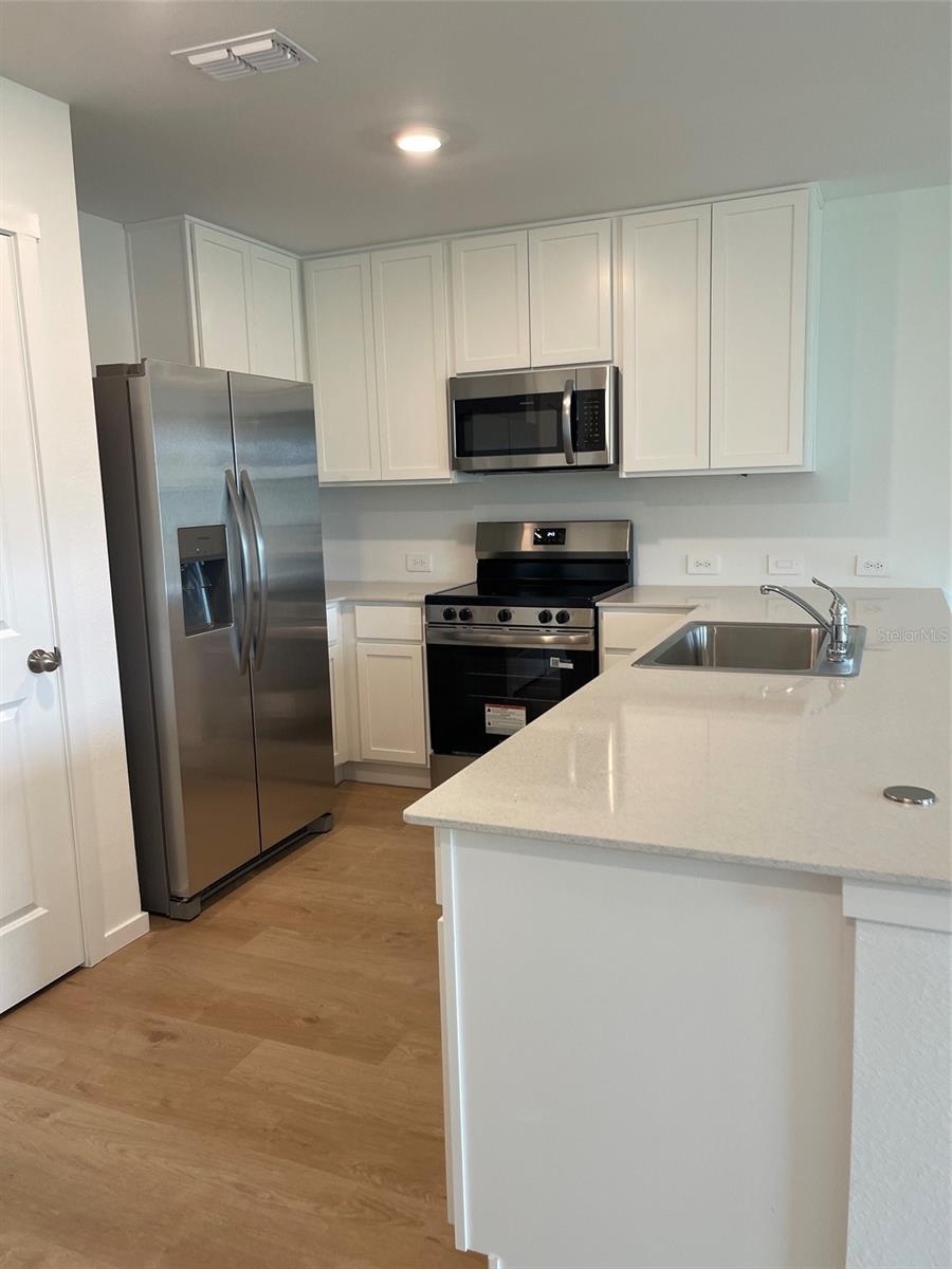 3017 Captain Jax Way Property Photo 3