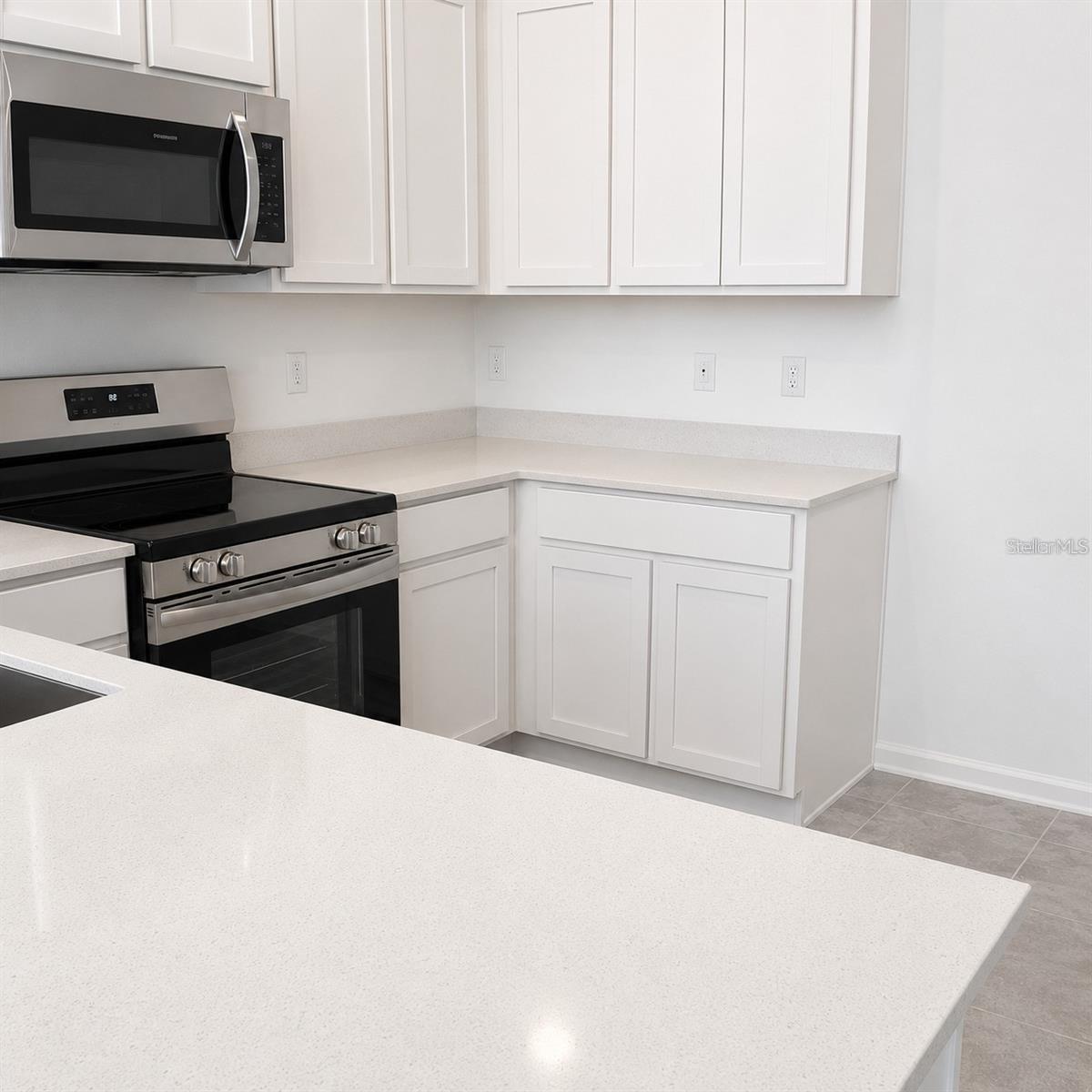 2528 Skyline Loop Property Photo 3