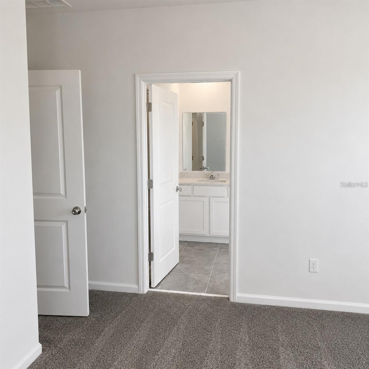 2528 Skyline Loop Property Photo 11