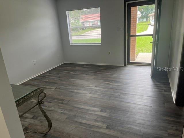 418 E Hillcrest Ave Property Photo 5