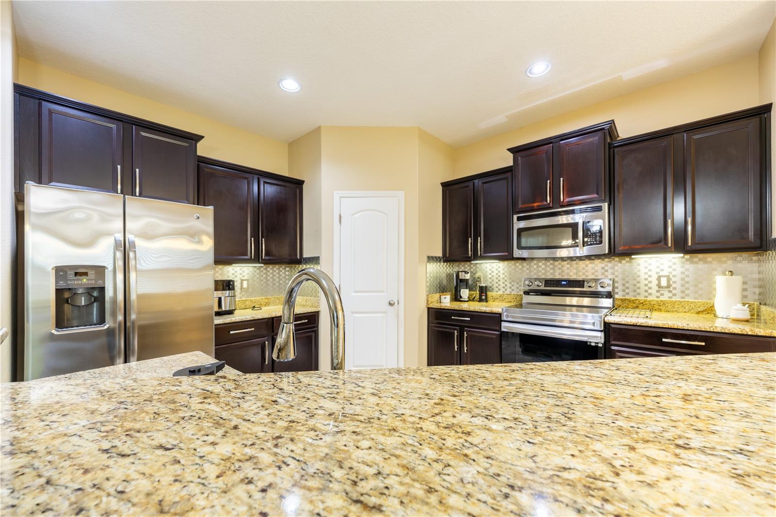 3048 Boating Blvd Property Photo 11