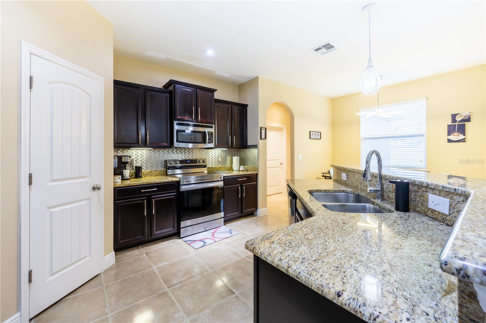 3048 Boating Blvd Property Photo 13